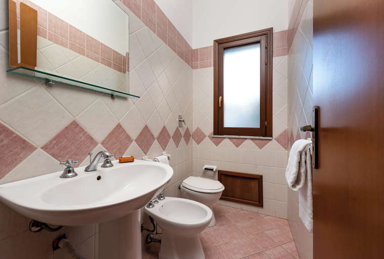 Bathroom 4, Casa Vacanza Azzurra Centro, Trapani
