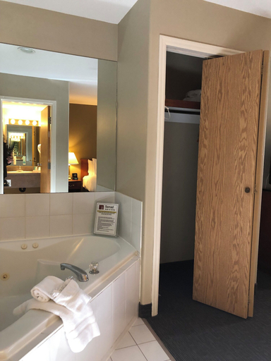 Bathroom 4, Nomad Hotel & Suites, Division No. 16