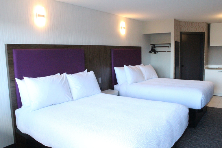 Bedroom 2, Coast Courtenay Hotel, Comox-Strathcona