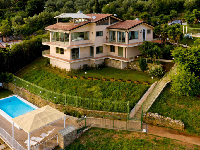 Villa Delfina by Interhome, Massa Carrara