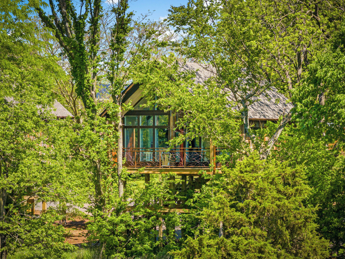 Exterior & Views 2, Fairway Treehouses, Carroll