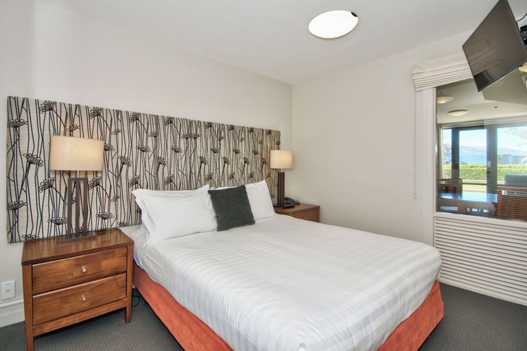 Bedroom, THE BEACON - TOWN CENTER APARTMENT 622, Queenstown-Lakes