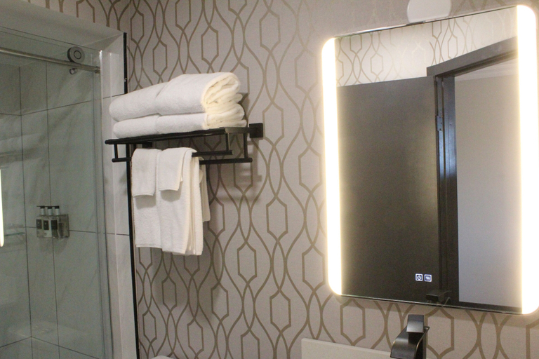 Bathroom 3, Coast Courtenay Hotel, Comox-Strathcona