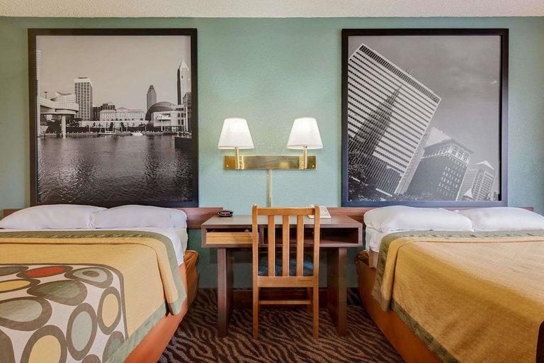Bedroom 3, Super 8 by Wyndham Mentor/Cleveland Area, Lake
