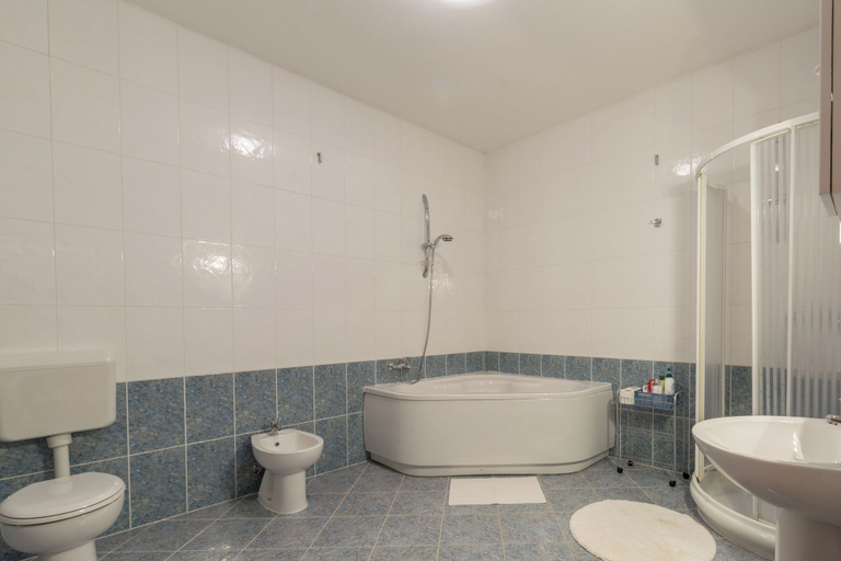 Bathroom 3, Holiday House Anna, Poreč