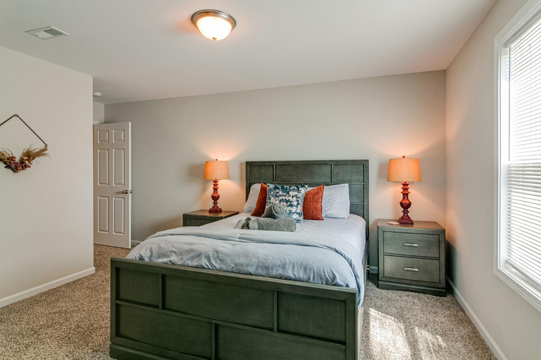 Others 4, Franklin Haven by Johnathan (1010 Franklin, #B), Montgomery