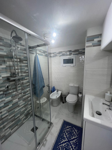 Bedroom 4, Rooms 38, Catania