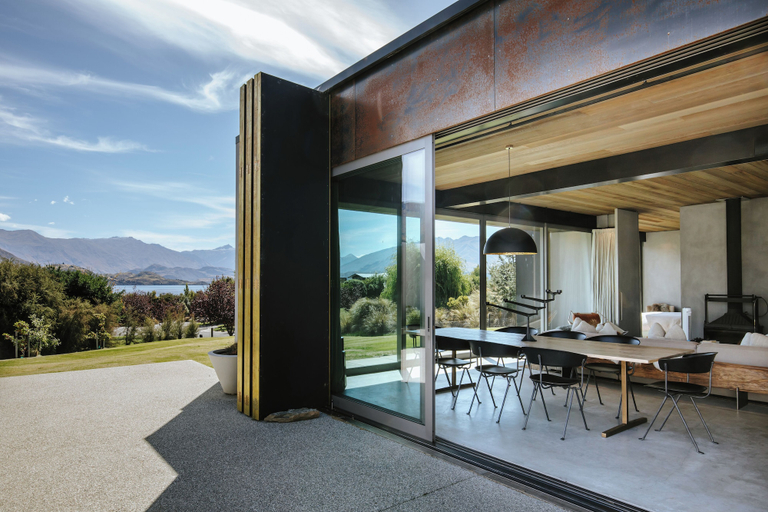 Others 3, Te Pakeke - Couples Retreat - Lake Views, Queenstown-Lakes