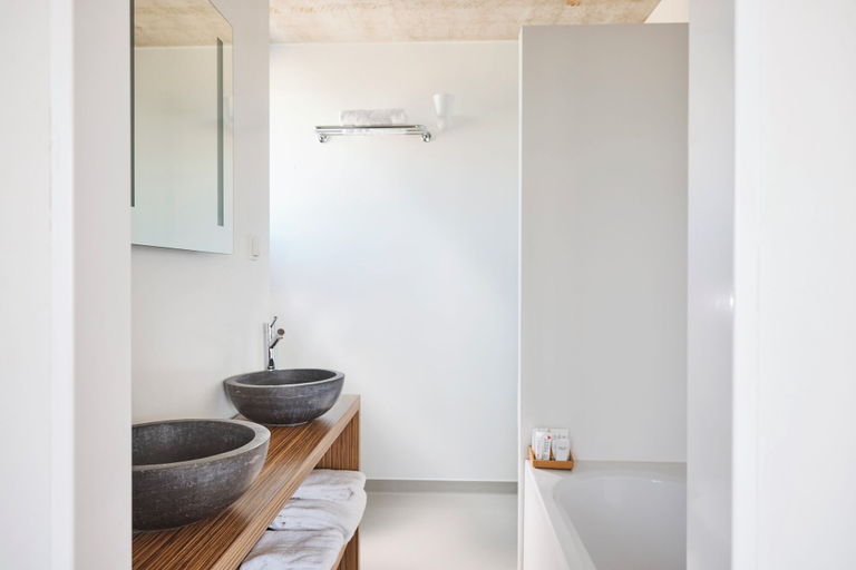 Bathroom 5, BANKS Antwerp, Antwerpen