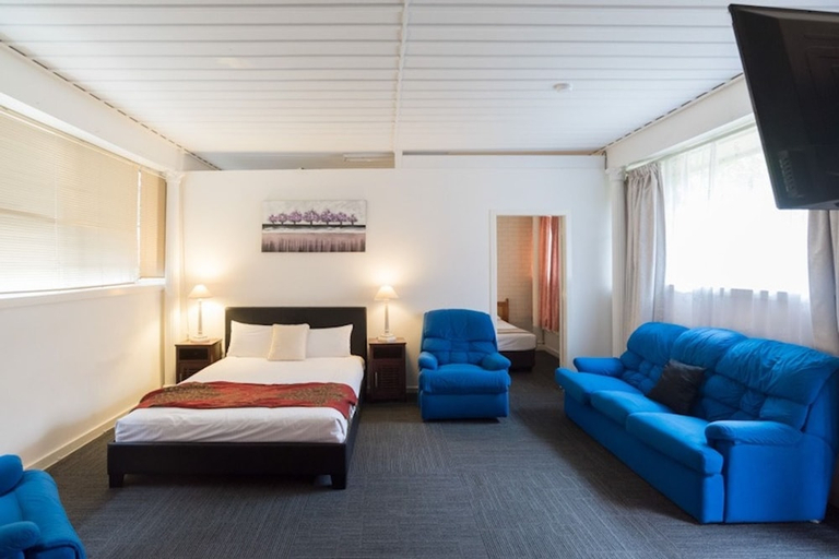 Bedroom 2, Sanctuary Resort Motor Inn, Coffs Harbour - Pt A
