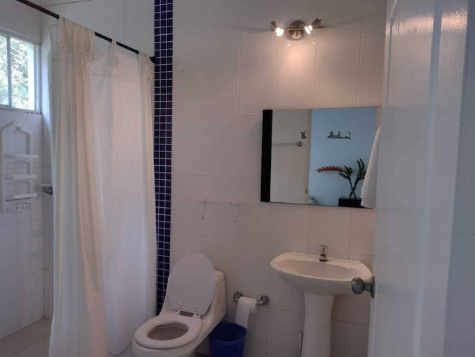 Bathroom 3, HOTEL CAMPESTRE EL SALITRE, Villeta