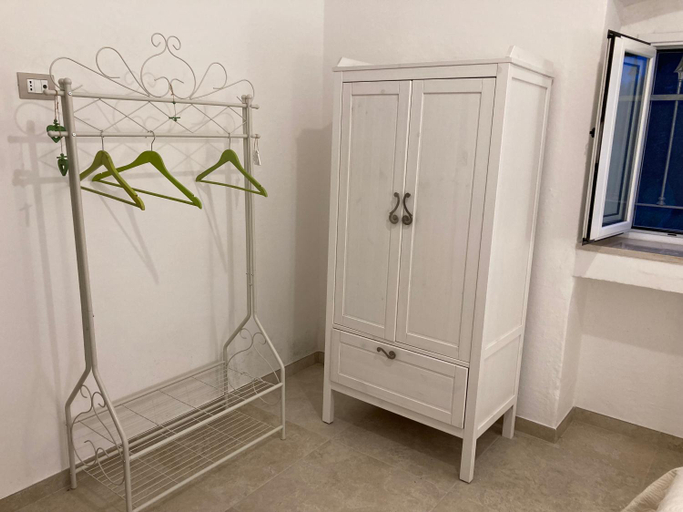 Others 5, Il Casale Di Brunella, Bari