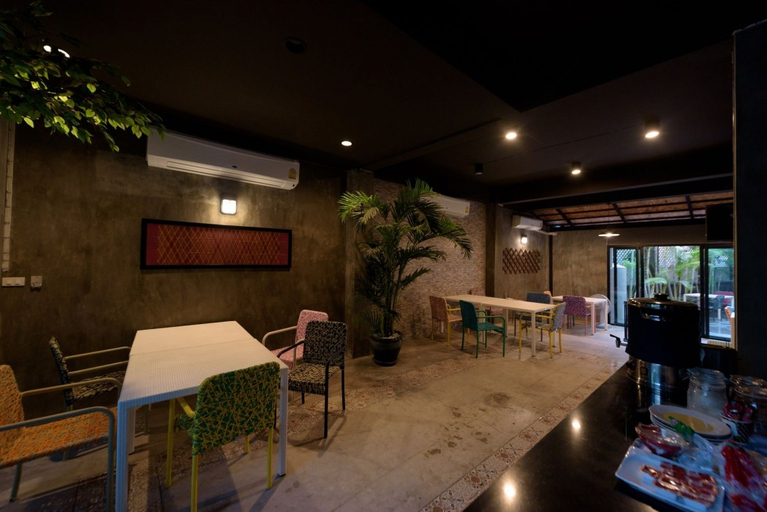 Food & Drinks 4, The Cliff Pattaya By Dede, Pattaya