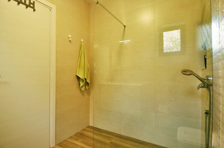 Bathroom 3, Villa Angelica, Ližnjan