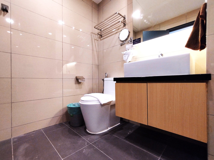 Bathroom 4