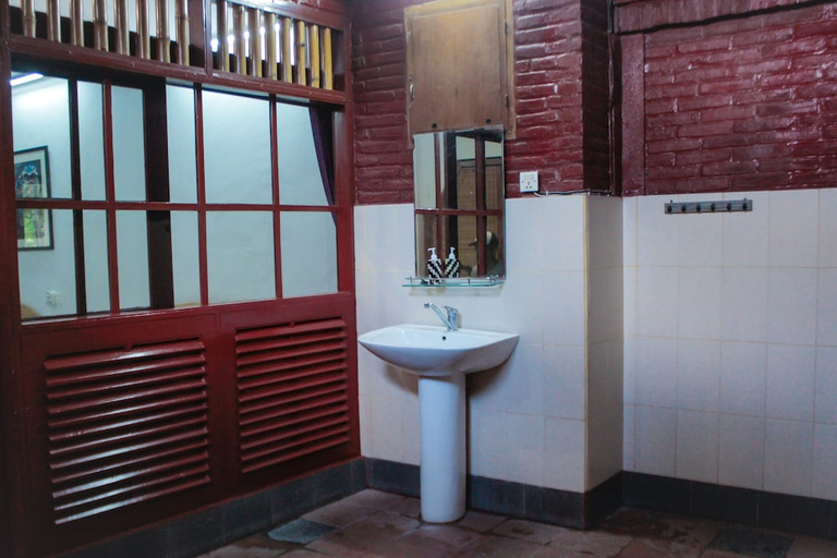 Bathroom 4, Argasoka Bungalows, Gianyar