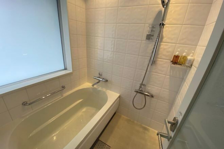 Bathroom 25