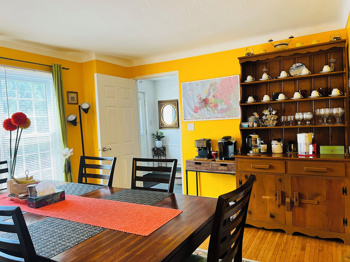 Food & Drinks, Cozy House B&B, Niagara