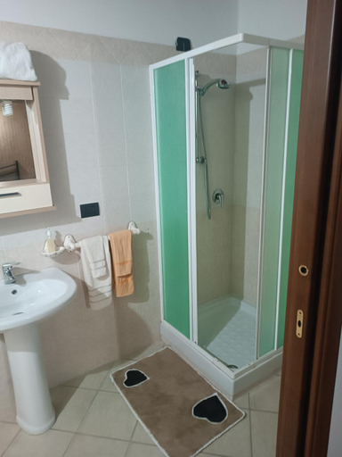 Bathroom 2, Villa Marano, Caserta