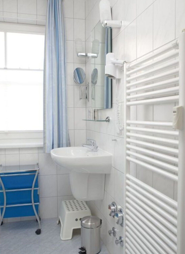 Bathroom 3, Herring Gull in the Villa Meernixe Binz, Vorpommern-Rügen