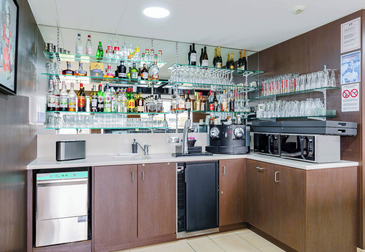 Food & Drinks 5, B&B HOTEL Saint-Avold Nord, Moselle
