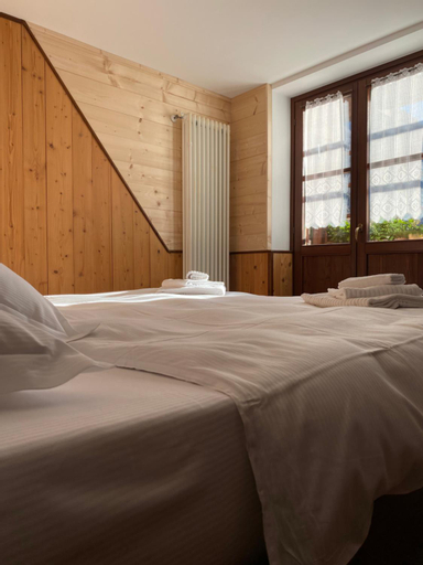 Bedroom 2, Baita Reale, Vercelli
