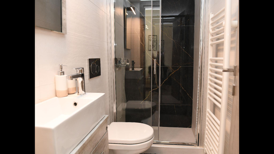 Others 4, Konstantina Apartment, Attica