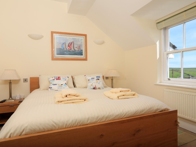 Others 2, Ocean View Apartment, Devon
