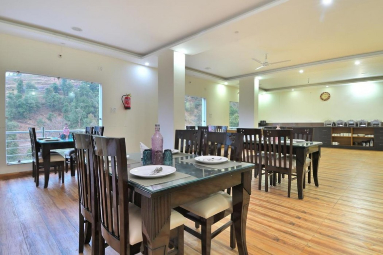 Food & Drinks, La Riqueza Dhanolti View, Tehri Garhwal