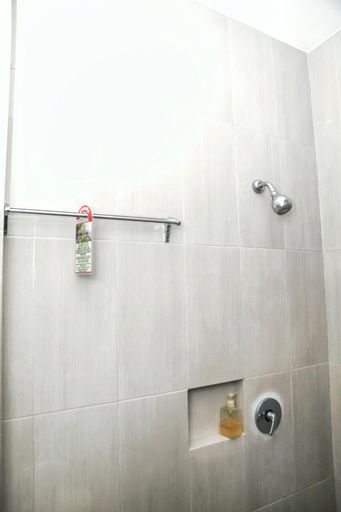 Bathroom 7