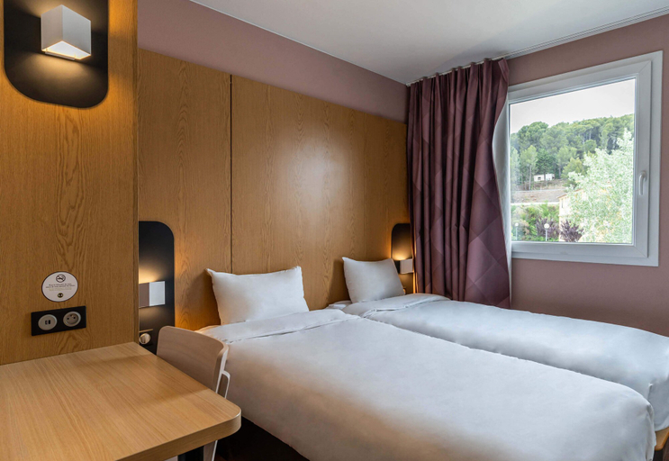 Bedroom 3, B&B HOTEL Aix-en-Provence Le Tholonet, Bouches-du-Rhône