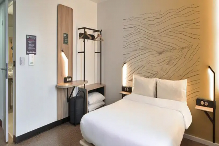 Bedroom 3, B&B HOTEL Dreux Nord, Eure-et-Loir