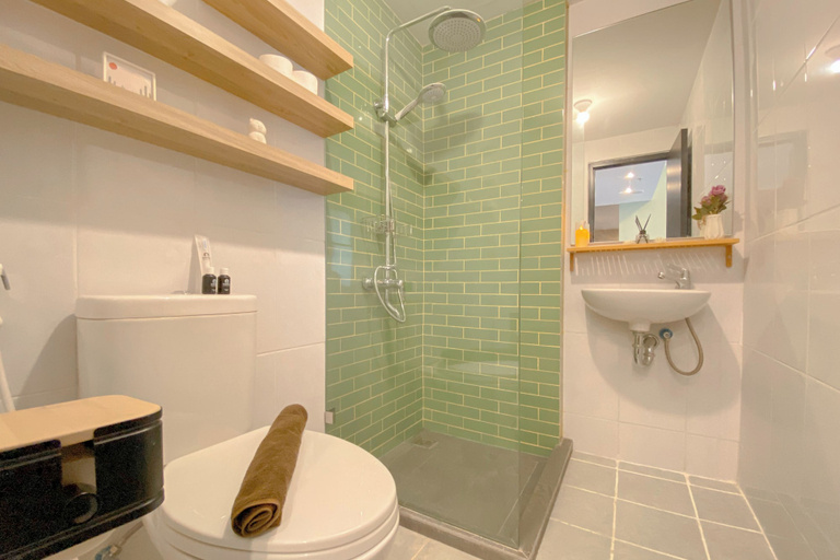 Bathroom 3, Spacious 1Br At Tokyo Riverside Pik 2 Apartment, Tangerang