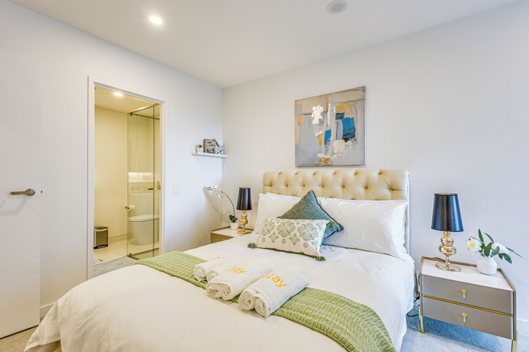 Bedroom 3, StayAU Apartment BoxHill FREE Parking, Melbourne