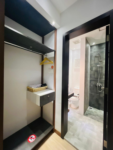 Bedroom 2, oxy suites 1-03 at Shop House Meisterstadt Pollux Habibie, Batam