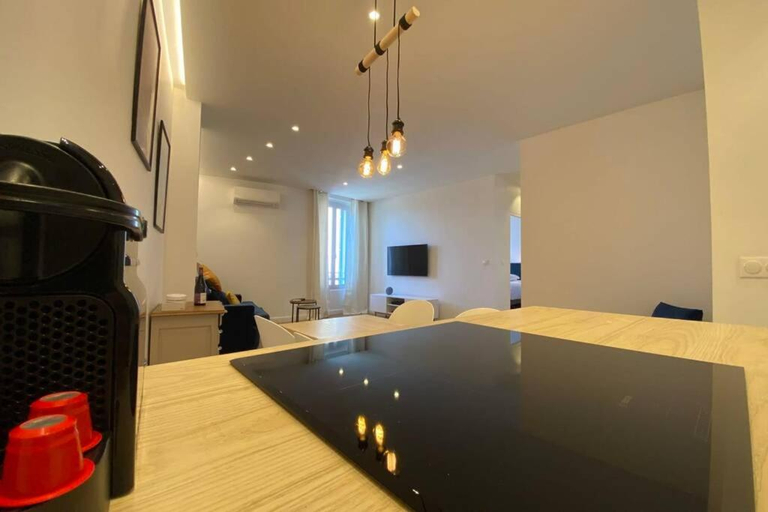 Others 4, Magnifique appartement standing au coeur du Suquet, Alpes-Maritimes