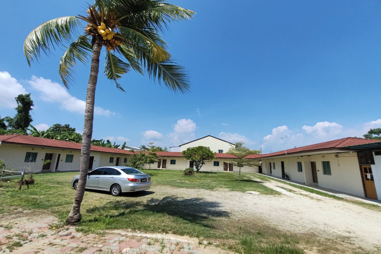 Exterior & Views 2, Ovilla Home B&B, Manjung