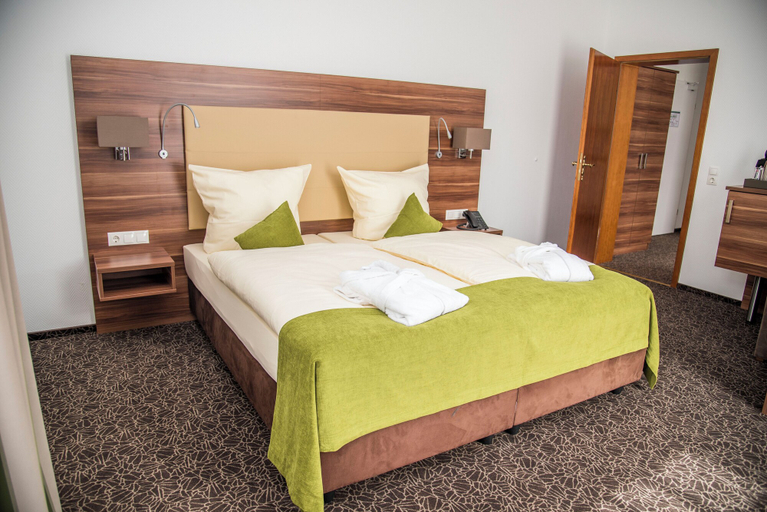Bedroom 4, Hotel Villa Elsa, Bad Kissingen