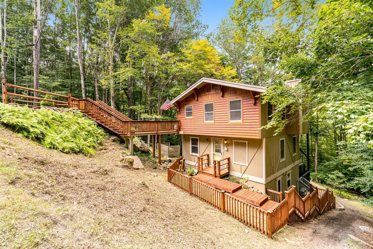 4, Bee & Bae Hideaway, Watauga