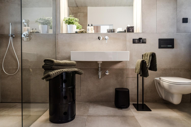 Bathroom 17