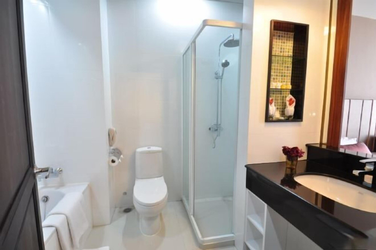 Bathroom 17