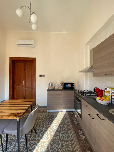 Others 5, AmMARE, Crotone