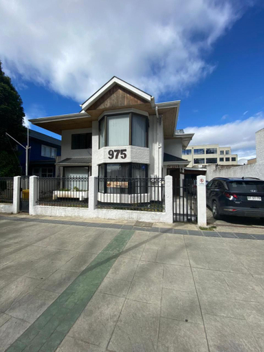 Others 2, Karol Hostal, Magallanes