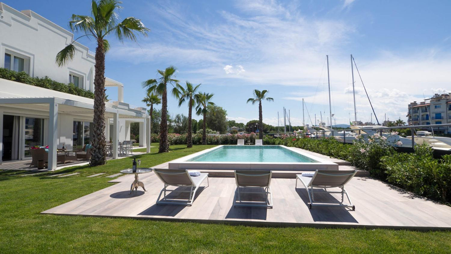 Sport & Beauty 2, PORTOVERDE BEACH VILLA 12, Emma Villas, Rimini