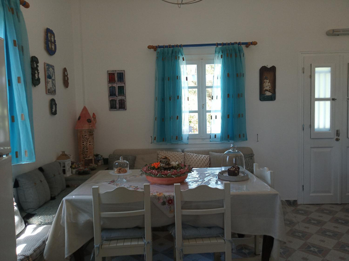 Others 4, Giaglakis Rooms, South Aegean