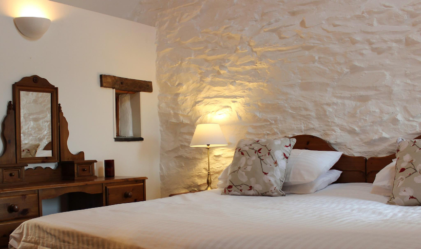 Bedroom, Dee Valley Cottages, Denbighshire