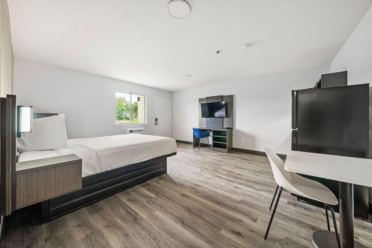 Bedroom 2, Southern Suites Columbus, Muscogee