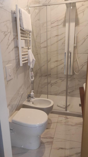 Others 2, B&B Suite and Rooms San Giovanni, Rome