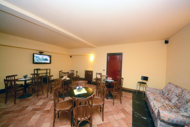 Food & Drinks 5, Bike & Family Hotel Derby, Savona