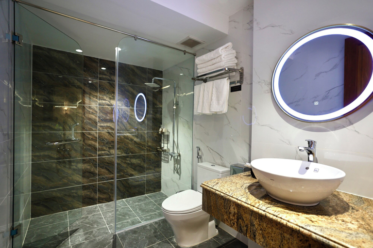 Bathroom 3, La Fleur Premium Central Apartment, Đà Lạt